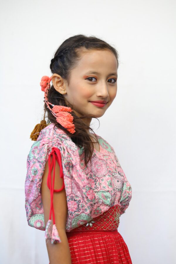 Tassel Tango Floral Band Hairpiece - Image 4